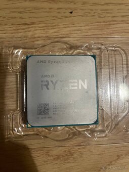 Predám procesor AMD Ryzen 5 2400G - 2