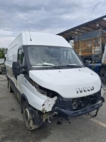 Iveco Daily 35S14, rok výroby 2021, 3místa - 2