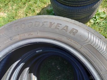 215/60R17. 100H. Goodyear letné - 2