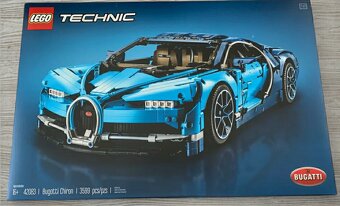 LEGO 42083 Technic Bugatti Chiron - 2