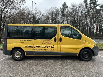 Renault Trafic Bus - 2