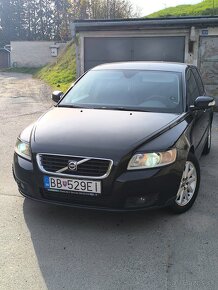 volvo v50 2.0d 2008 140hp 100kw 275000km bez DPF od vyroby - 2