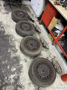 Disky s puklicami 195/65 R15 - 2