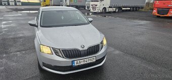 Octavia 2019 128xxx km - 2