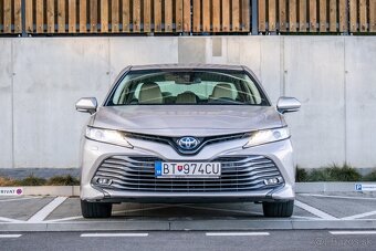 Toyota Camry 2.5 Hybrid 160 kW EXECUTIVE - 2