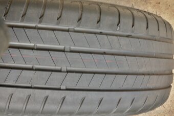 Bridgestone 225/65 R17 - 2