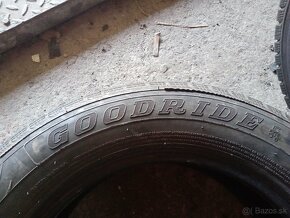 Pneu 215/60/r16 - 2