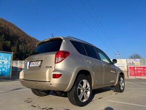 PREDÁM TOYTA RAV4 4X4   2.2 D - 2