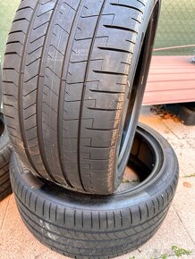 Pirelli P Zero 275/40 R21 - 2