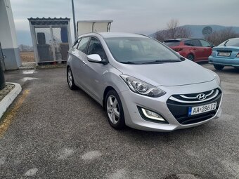 Hyndai i30 combi 1,6crdi 92kw.Možný leasing. - 2