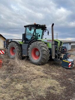 Traktor CLAAS XERION 3300 TRAC VC - 2