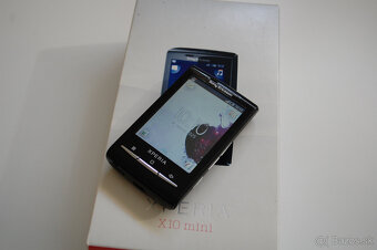 Sony Ericsson XPERIA X10 mini v TOP stave +Krabica komplet - 2