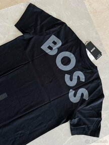 Hugo Boss pánske tričko XL - 2