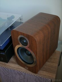 Q Acoustics 3020i v zaruke - 2