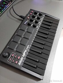 Akai MPK mini MK3 MIDI keyboard Black - 2