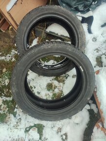 Predám zimné pneu 225/45r17 - 2