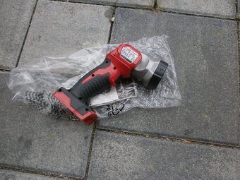 Predam MILWAUKEE M18™ Pracovné svetlo TLED - 2