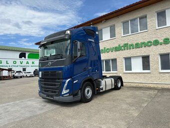 VOLVO 2022 VIN 057 - 2