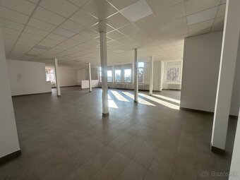 Na prenájom obhcodný priestor 220m2 - Voľný ihned - 2