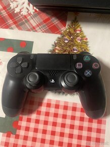 PLAYSTATION 4 PRO - 2