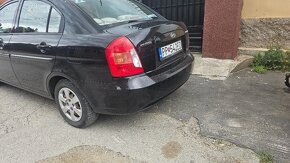 Hyundai accent - 2