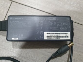 Predam Lenovo nabijacku 90w 20v - 2