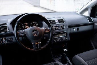 Volkswagen Touran 1.6 TDI Comfortline - 2