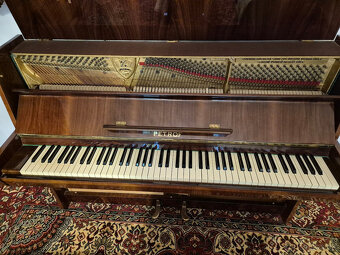 Piano Petrof - 2