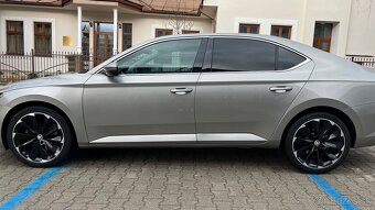 Skoda Superb 2.0tdi 140kw 4x4 - 2