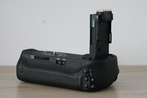 Battery grip BG-E13 na Canon 6D - 2