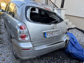 Havarované - Toyota Corolla Verso 1.6 benzín, 2007 - 2