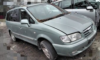 HYUNDAI TRAJET 2004 predám  NÁRAZNÍK, SVETLA, KAPOTA,  DVERE - 2