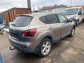 NISSAN QUASHQAI 2007 na náhradné diely ND - 2