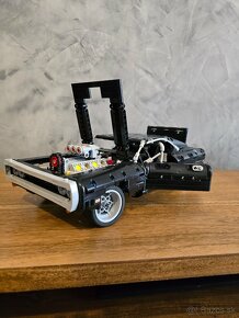 Predam LEGO Technic 42111 Domov Dodge Charger - 2