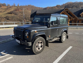 Land Rover Defender - 2