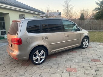 Volkswagen Touran 2.0 TDI 170k Highline DSG - 2