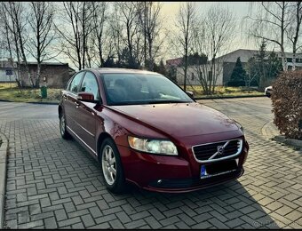 Volvo S40 2.0D 100kw R.v. 2010 Koupeno v ČR 1. Majitel - 2