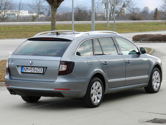 Škoda Superb Combi 2.0 TDI CR Elegance DSG Panorama - 2