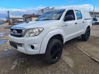 TOYOTA HILUX 2,5 DIESEL 4X4 UZÁVIERKU MA - 2