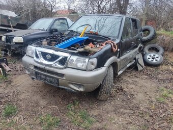 Terrano II 2,7td 92kw - 2