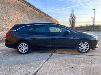 Opel Astra kombi combi 1.6 CDTI 110k - 2