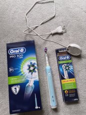 Oral B elektrická kefka - 2