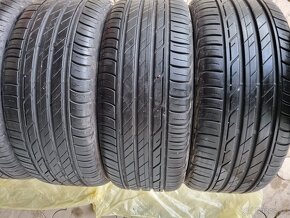 225/45R17 - 2