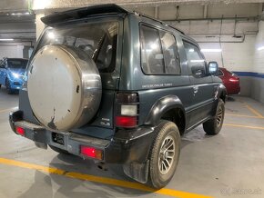 MITSUBISHI PAJERO 2,5TD superselect - 2