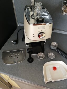 Kávovar Delonghi - 2