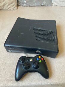 Xbox 360 + ovládač , hry - 2