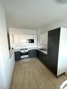 2 izbový byt 56 m2 s balkónom, West, Galanta 520 € - 2