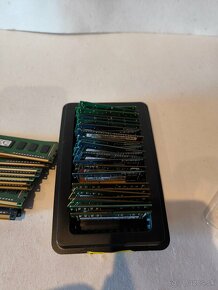 RAM rôzne typy DDR4 a DDR3 - 2