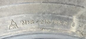 Predám 2 zimné pneumatiky 215/65 R16 102H Nokian - 2