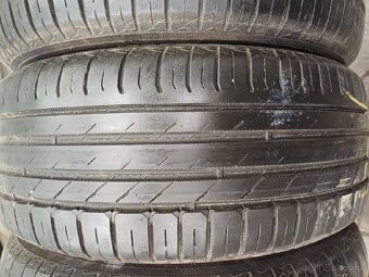 235/55R17 Nokian letné - 2